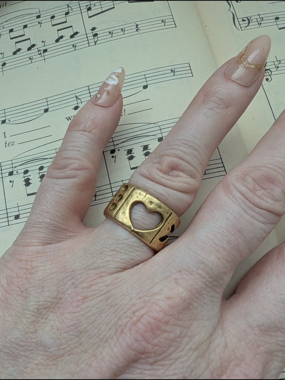 Gold Moon Cutout Band Ring - Goldtone Women's Jewelry Size 6 - Picture 2 of 15